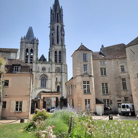 Pierres Et Jardins Bed & Breakfast Senlis  Eksteriør bilde