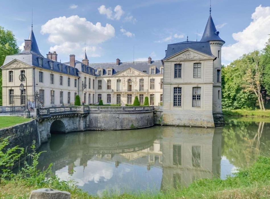 Pierres Et Jardins Bed & Breakfast Senlis  Eksteriør bilde